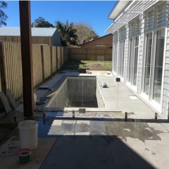 Glass pool fencing